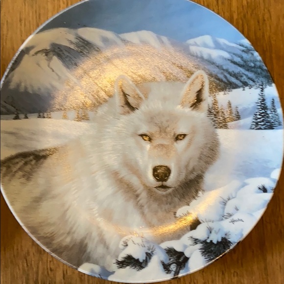 2 1992 Wild Spirits plate series wolves - Picture 3 of 5